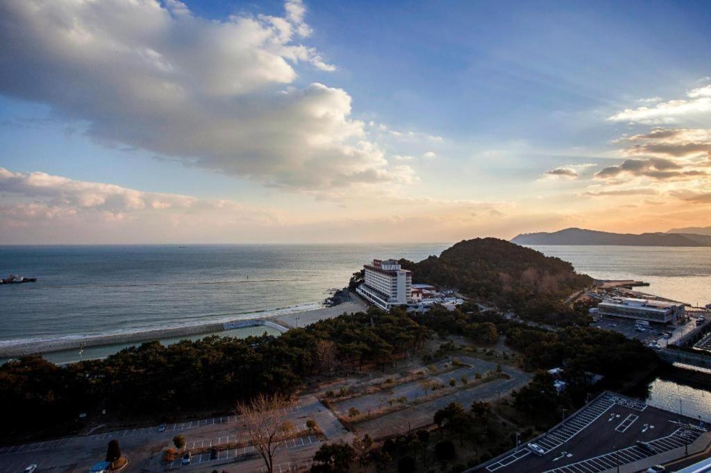 Hotel Ambassador Busan Haeundae Extérieur photo